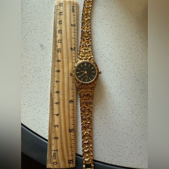 Vintage Waltham Diamond Nugget Watch Gold Tone Stainless Steel new battery - Picture 3 of 11